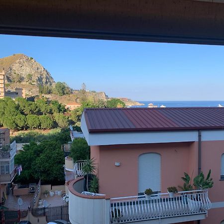 Residence La Fenice Ff Giardini Naxos Exterior foto