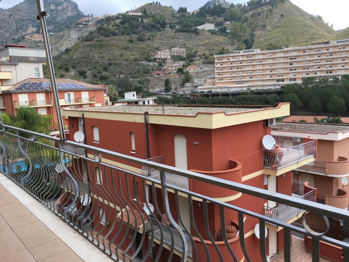 Residence La Fenice Ff Giardini Naxos Exterior foto