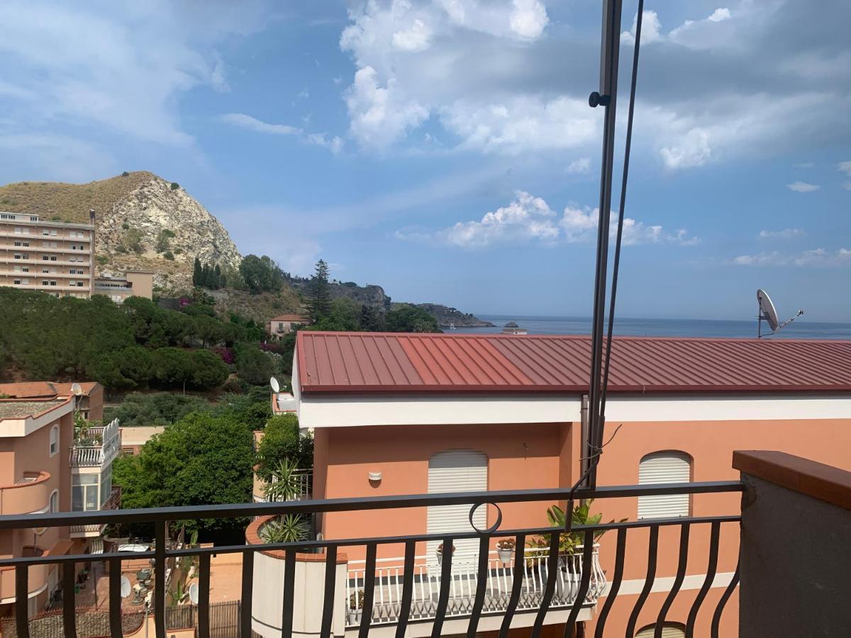 Residence La Fenice Ff Giardini Naxos Exterior foto