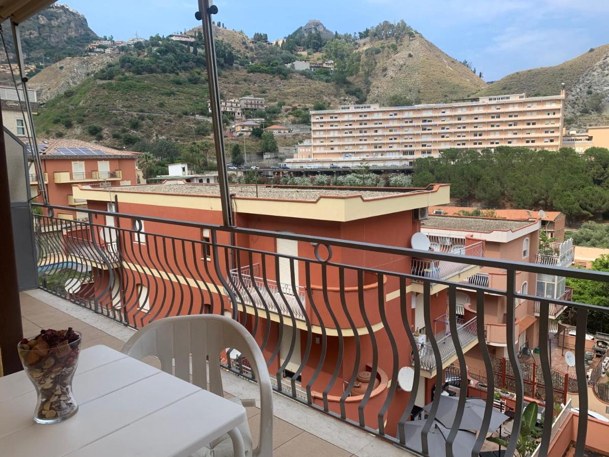 Residence La Fenice Ff Giardini Naxos Exterior foto