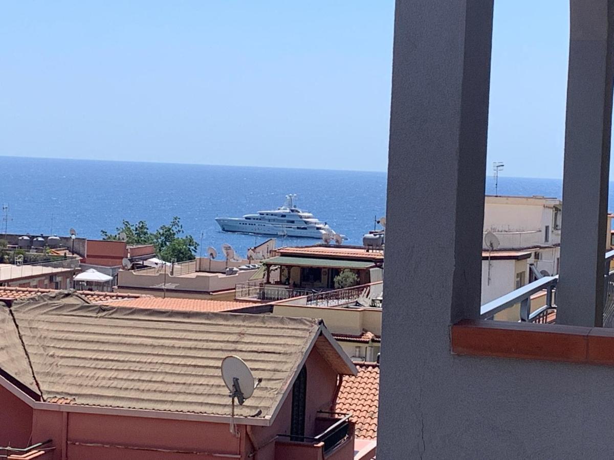 Residence La Fenice Ff Giardini Naxos Exterior foto